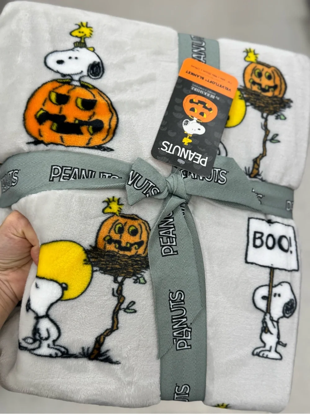 Peanuts Halloween Snoopy & Woodstock Throw Blanket - White, Orange, Yellow